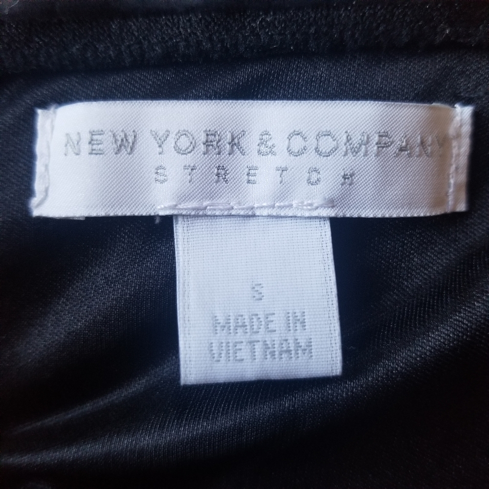 New York & Company  Strapless Floral Dress - Picture 6 of 7